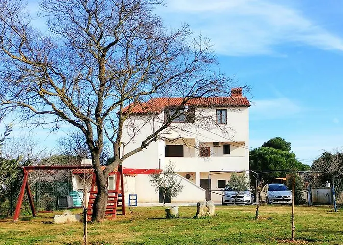 Apartments Ester Victoria